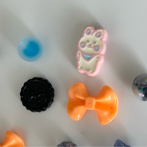 Assorted Fun Beads for Crafts - 11 pieces - Picture 14 of 16